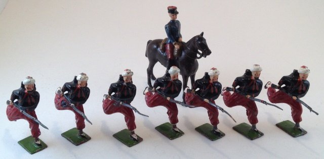 Britains French Zouaves #142: 8 pieces. Condition Good. No Box; 1 broken gun tip. Post War.