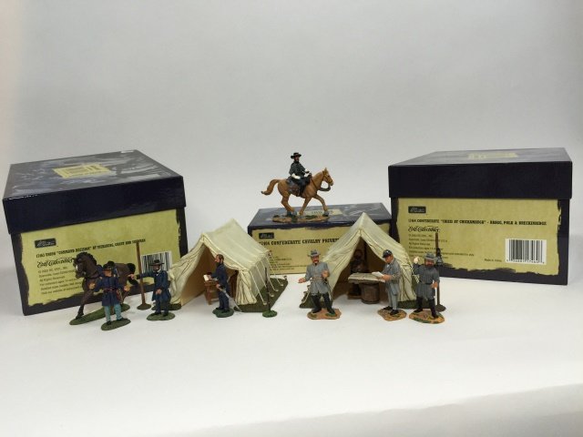 W Britain Camp Sets #17404, #17463 & #17464: American Civil War Camp Scenes and Cavalry. Set #17404 Confederate Cavalry Private #4. Set #17463 Union 'Command Decision' at Vicksburg, Grant and Sherman. Set #17464 Confederate 'Crisis at Chickamaug