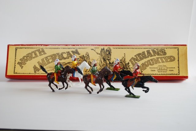 Britains Set #152 North American Indians: Post War. 5 pieces with original North American Indians Illustrated box. Untied. Condition excellent. Box very good.