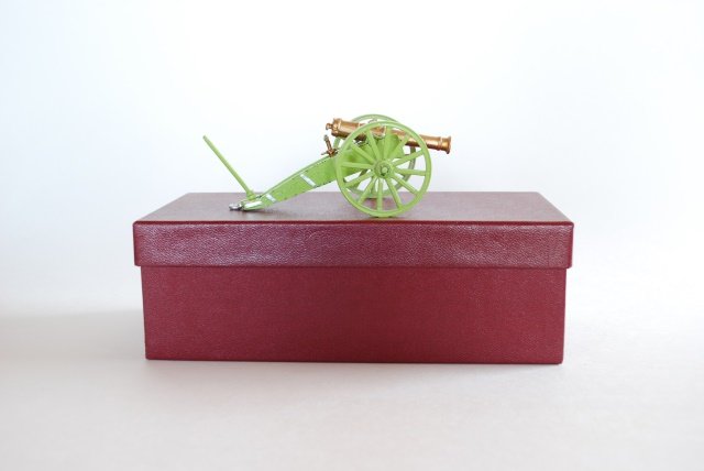 Steadfast Crimea Cannon: one piece with original plain box. Condition excellent.