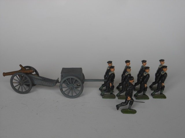 Britains Set #79 Royal Naval Landing Party: 11 pieces. Post War. Unboxed. No Strings. Condition very good.