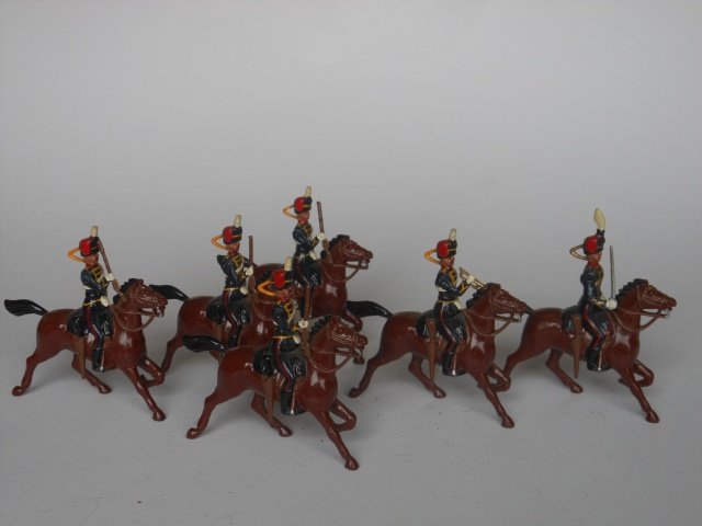 Britains New Metal Models Hussars: 6 pieces. Post War. Unboxed. Condition excellent.