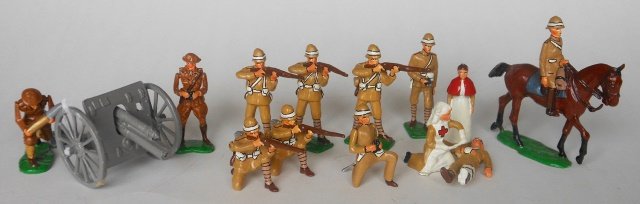 Walt Dineen British Colonial Troops and nurse: 14 pieces. Post War. Unboxed. Condition Excellent.