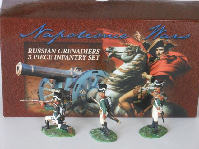 Britains Napoleonic Wars #17366 Russian: Russian Grenadiers. 3 pieces, with original box. Condition mint.