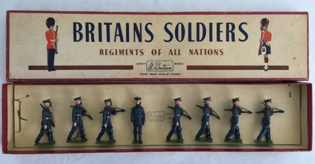 Britains Set #2044 US Air Corps: Post War. Tied in original R. O. A. N. box. 8 pieces. Condition figures pristine. Condition box excellent.