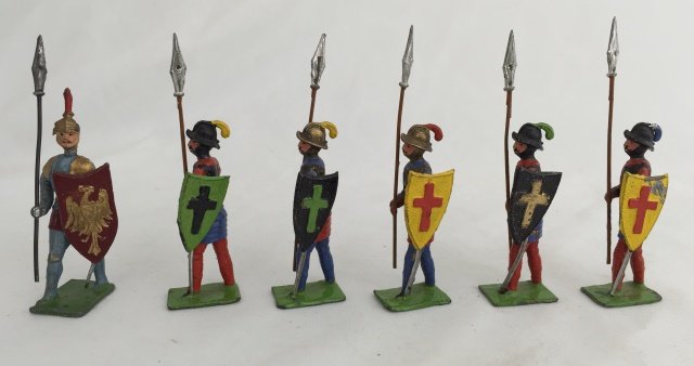 Heyde Medieval Knights: Pre War. Unboxed. 6 pieces. Condition figures excellent.