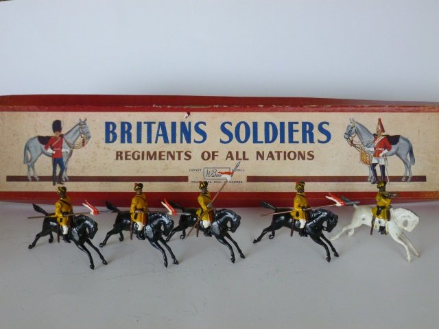 Britains Set #47 Skinners Horse: Post War. 5 pieces tied in original R.O.A.N. box. Condition excellent. Box good (split at two corners of lid)