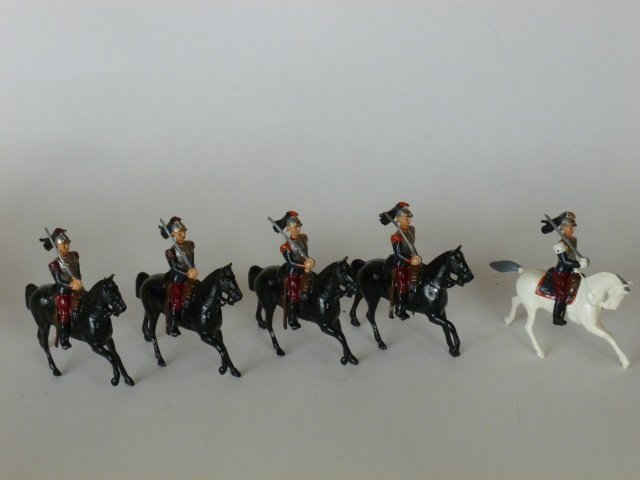 Britains Set #138 Cuirassiers: Post War. 5 pieces. Unboxed. Condition excellent.