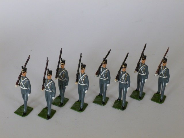 Britains Set #226 West Point Cadets: Winter Dress. Post War. 8 pieces. Unboxed. Condition excellent.