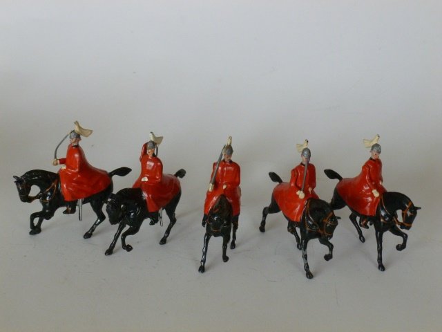 Britains Set #400 Life Guards, Winter Dress: Post War. 5 pieces. Unboxed. Condition excellent.