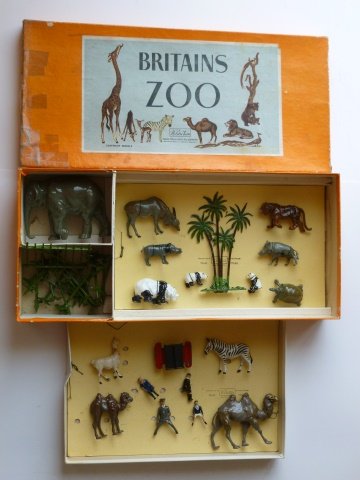 Britains Big Zoo set #24Z: Post War. 20 pieces. Partially untied. Condition excellent. Box very good.