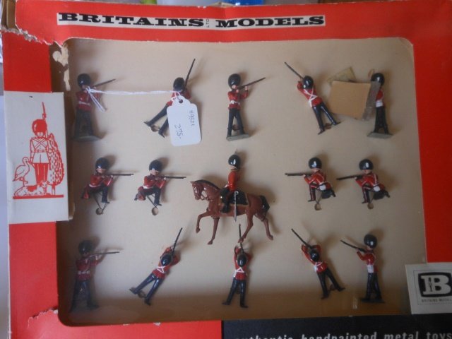 Britains Set #9321 Grenadier Guards Display: with mounted officer. 15 pieces. Post War. Tied in original cellophane fronted box. Condition excellent. Box excellent.