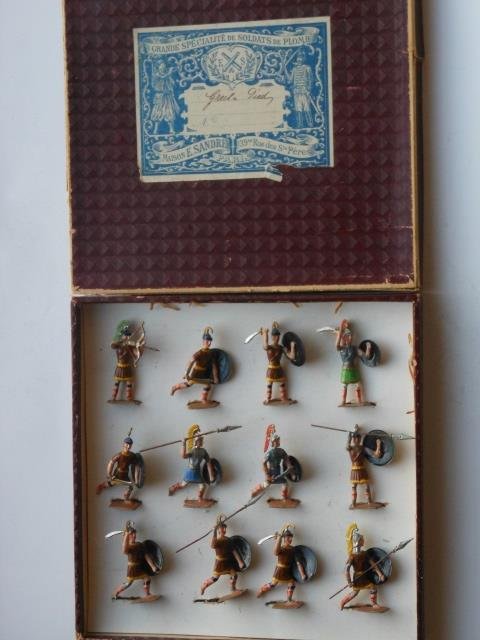 Heyde Greeks: with original box. 12 pieces. Pre-War. Condition excellent. Box very good. (3 sections of lid missing)