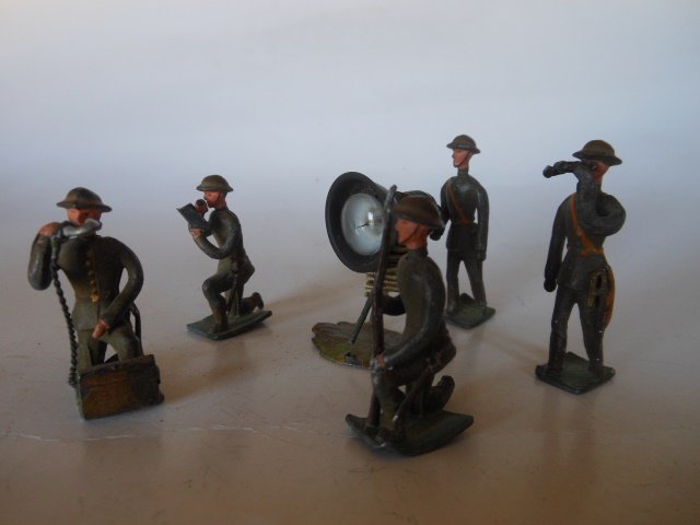 Heyde British Infantry Search-light Party: and Radio Operators. Pre-War. 6 pieces. Unboxed. Condition very good.