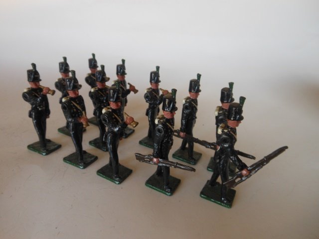 Blenheim Rifle Brigade with Buglers: Post War 12 pieces. Unboxed. Condition excellent.