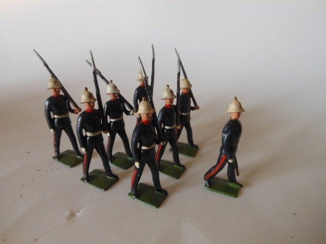 Britains Set #35 Royal Marines: 8 pieces. Post War. Unboxed. Condition very good.