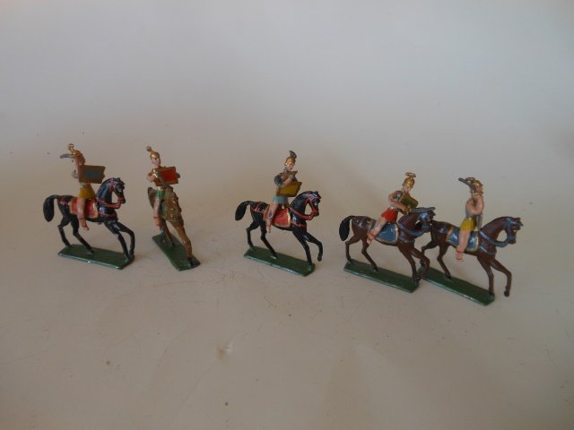 Heyde small sized Romans mounted: 5 pieces. Pre-War. Unboxed. Condition very good.