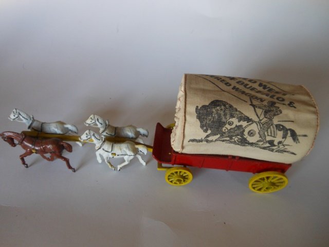 Modern Products Buffalo Bill Covered Wagon: one piece. Post War. Unboxed. Condition excellent.