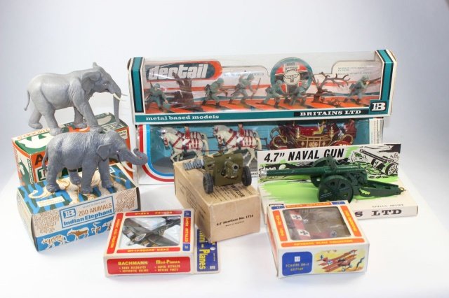 Britain Ltd. Elephants, Artillery, Infantry, Plane: Britain Ltd African Elephant No. 1310, Indian Elephant No. 1311, African Elephant No. 1309 (some damage) W Britain Royal Artillery 4.5” Howitzer No 1725, Britain Ltd 4.7” Navy Gun No. 9730, Britai