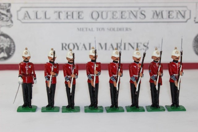 All The Queens Men Royal Marines TB16E: Royal Marines L1 At Present (2 bayonets missing) Very Good to Excellent Condition With Box 8 Pieces