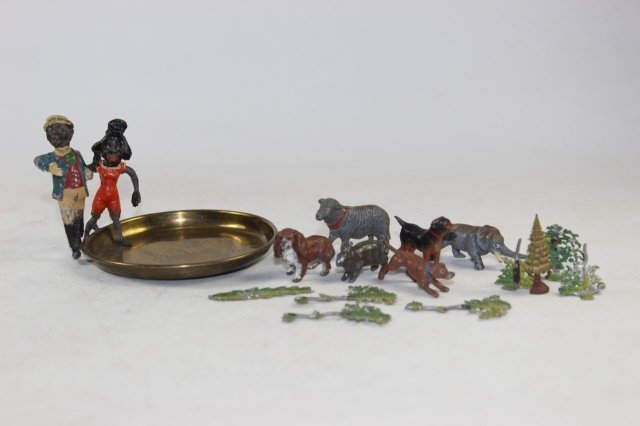 Heyde Assortment: Blacks on Tray And Animals And Bushes (some damage to bushes) Very Good Condition Unboxed 11 Pieces