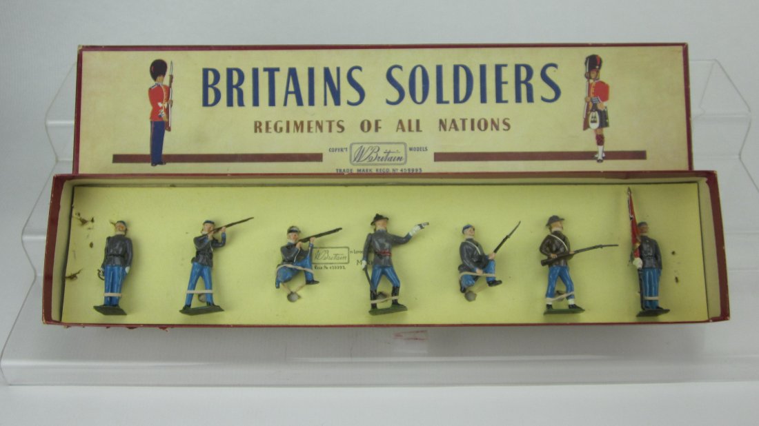 Britains Set #2060 Civil War Confederate Infantry: Post War. 7 Pieces. In ROAN box. Condition Near Mint.