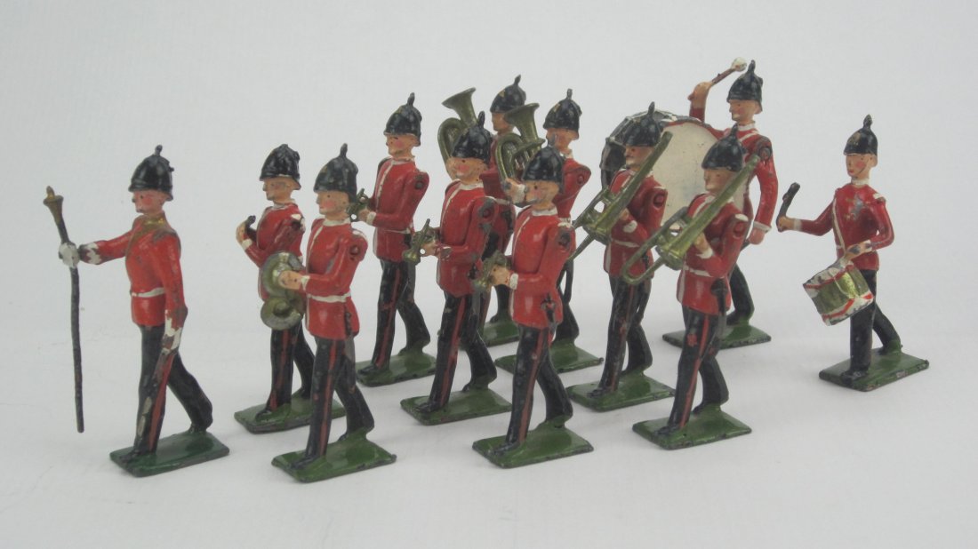 Britains Set #27 Band of the Line: Post War. No box. 12 Pieces. Condition Good; 1 helmet spike missing, drum major is mismatch and 1 helmet spike gone.