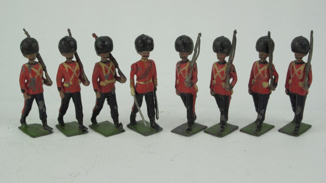 Britains Set #75 Scots Guards at Slope (1 of 1)