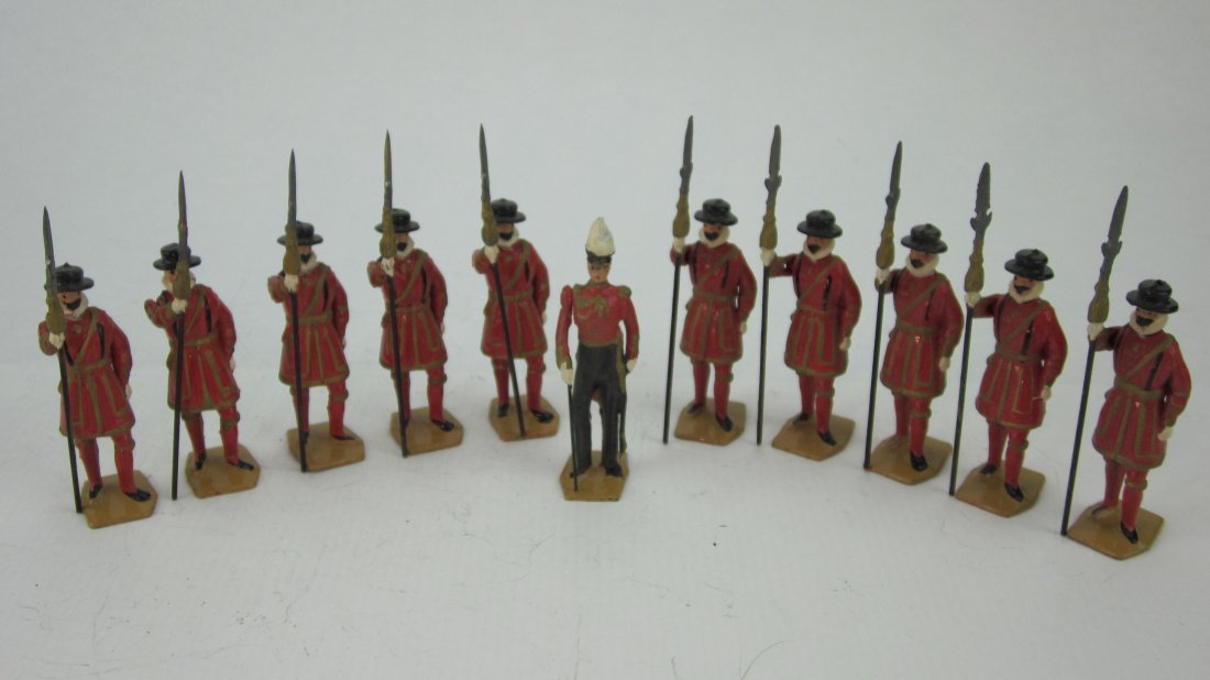 Britains Set #1257 Yeomen of the Guard: Post War. Circa 1962. No box. 11 Pieces. Condition Excellent.