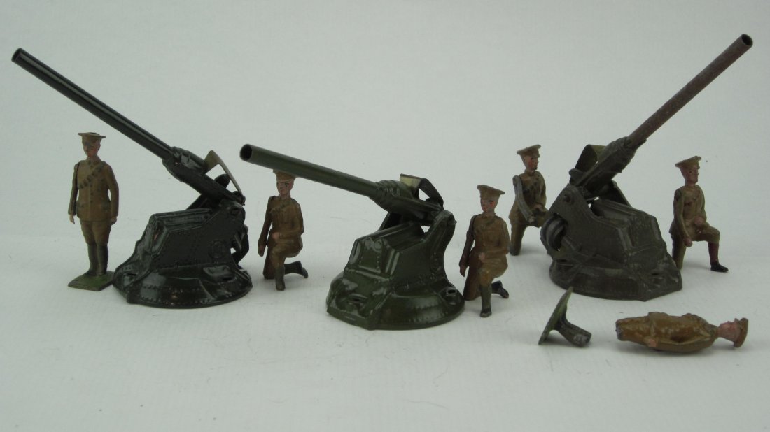 Britains Set #1715 AA Guns with Early Artillerymen (1 of 1)