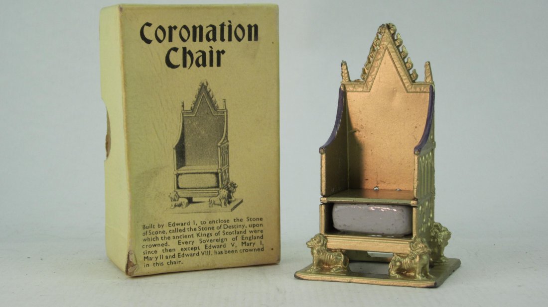 Britains Set #86D Coronation Chair with Stone (1 of 1)