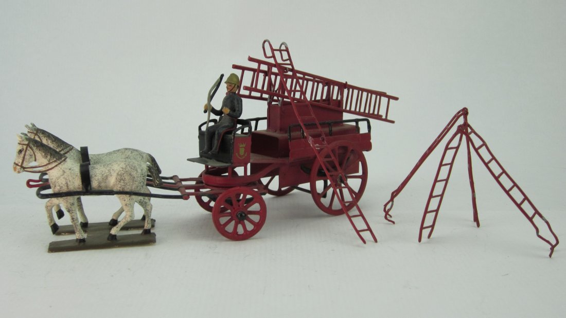 Mignot Set #1301 Fire Service Ladder Wagon (1 of 1)