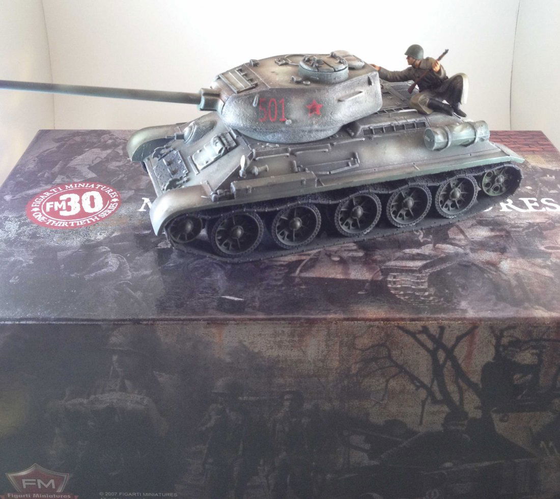 Figarti EFR019 Winter T-34-85 Tank (1 of 1)