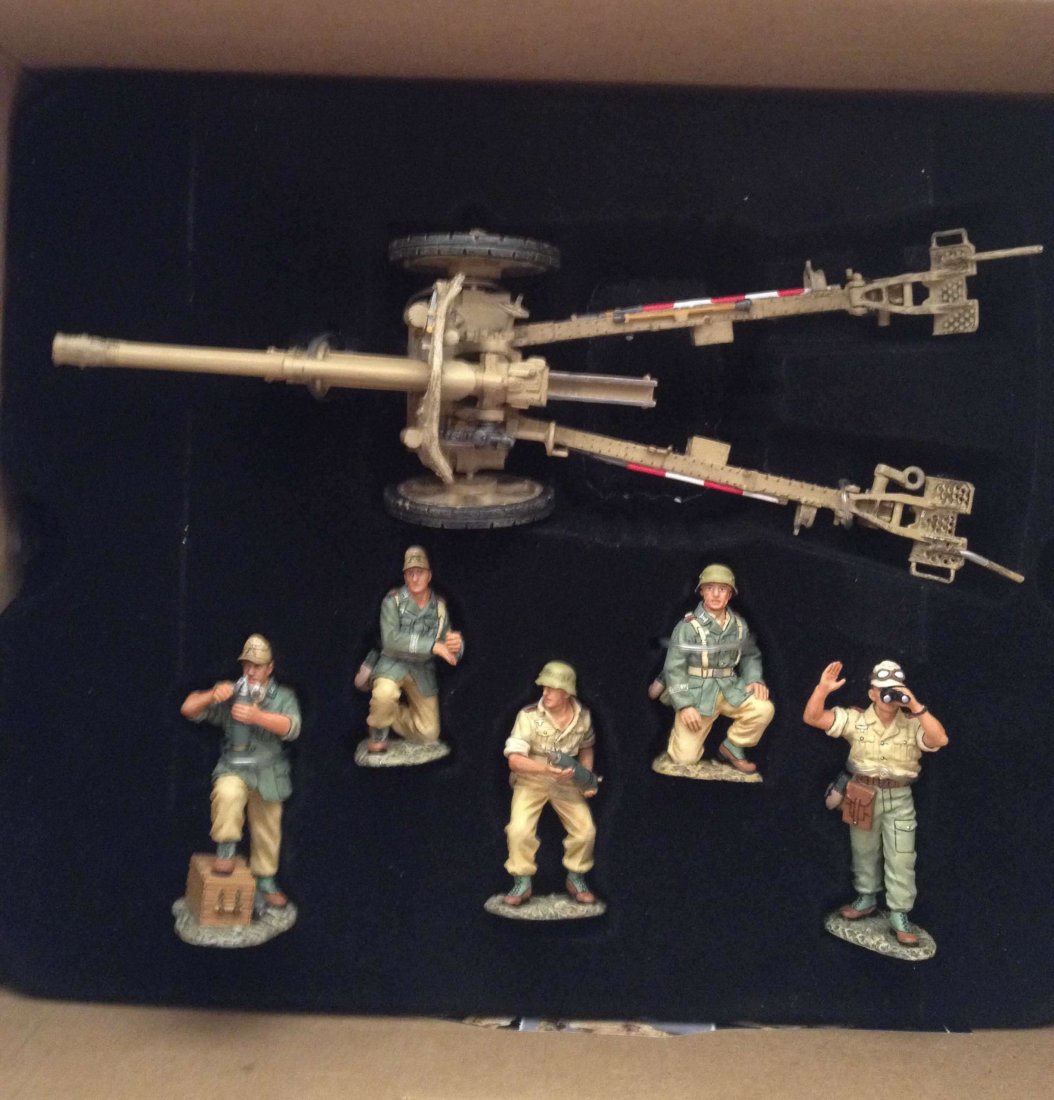 King and Country AKO27 10.5cm Field Gun: 6 pieces. Condition Excellent. Box Condition Very Good.
