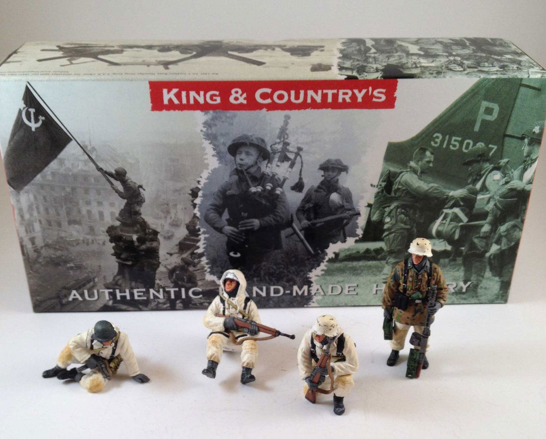 King and Country BBG003 Tank Riders (1 of 1)