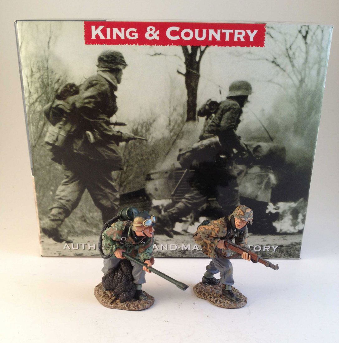 King and Country WS1124 Flamer Throwers: Flame Throwers. 2 Pieces. Condition Excellent. Box Condition Excellent.