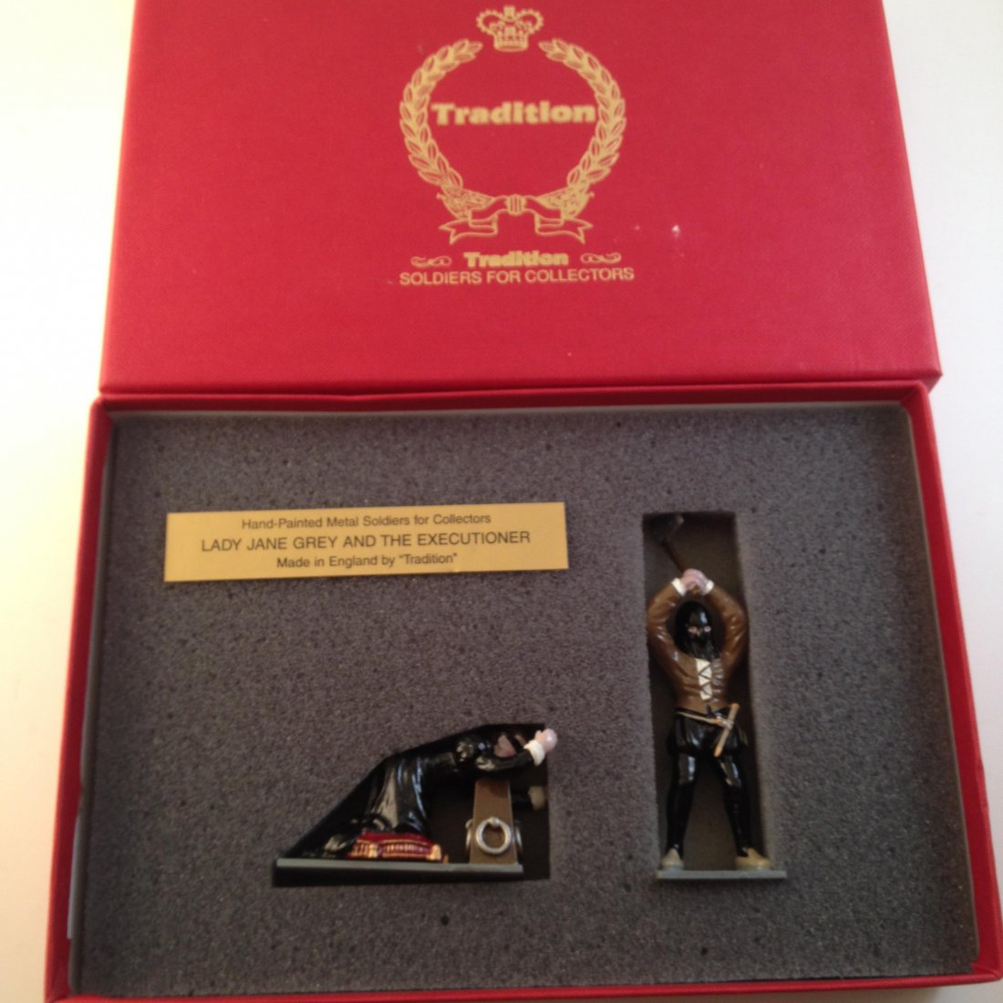 Tradition H2 Lady Jane Grey and Executioner: 2 pieces. Condition Excellent. Box Condition Excellent.