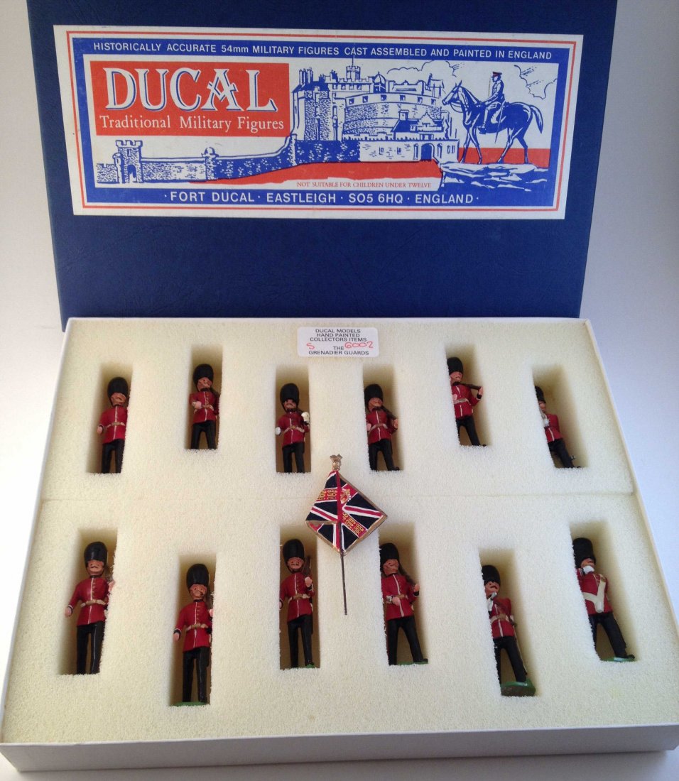 Ducal Set#6002 Grenadier Guards (1 of 1)