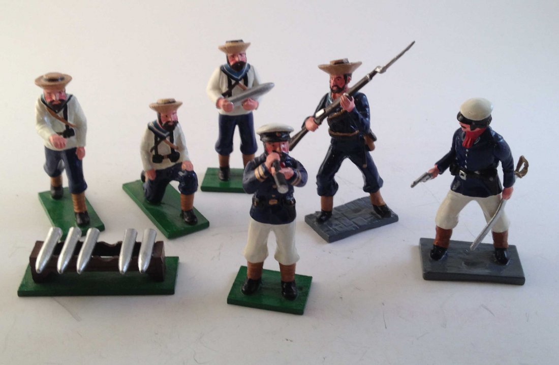 Trophy Navy Crew: 7 Pieces Condition Excellent No Box
