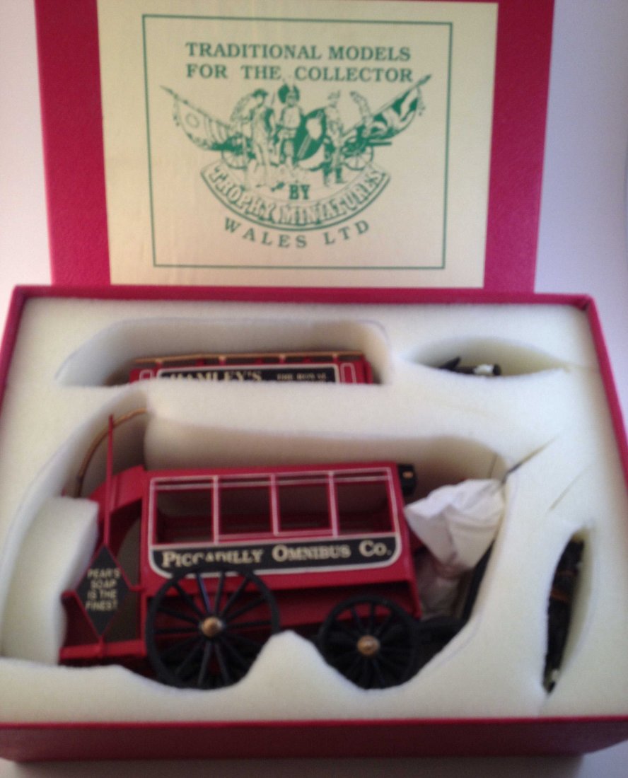 Trophy C90 Double Decker Bus: Condition New In Box