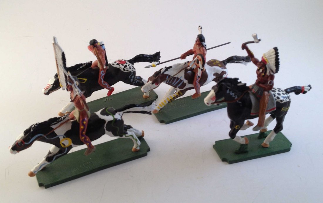 Wall Miniatures Mounted Sioux Indians (1 of 1)