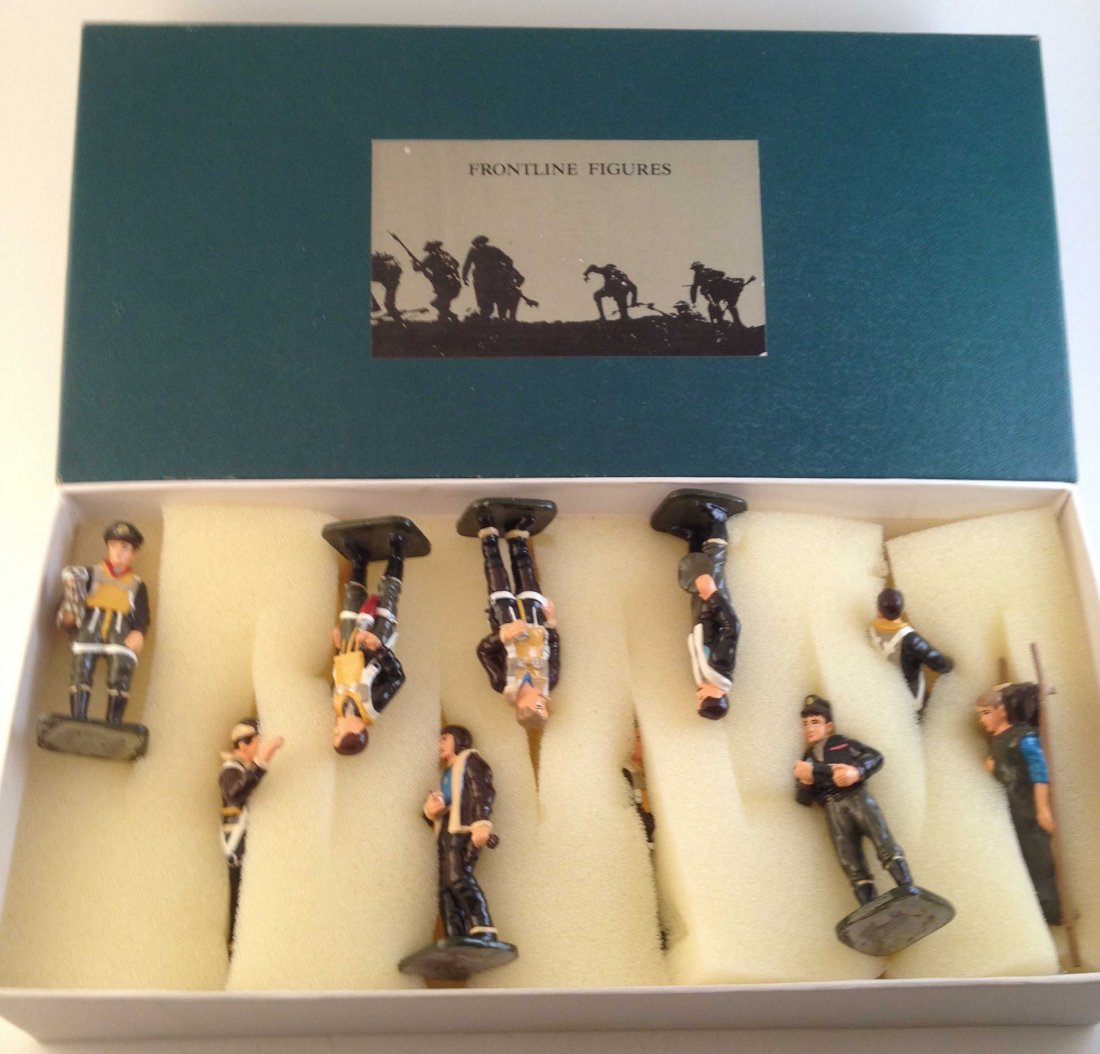 Frontline Set# AW10 Memphis Belle Crew: 10 Pieces Condition Excellent Box Excellent