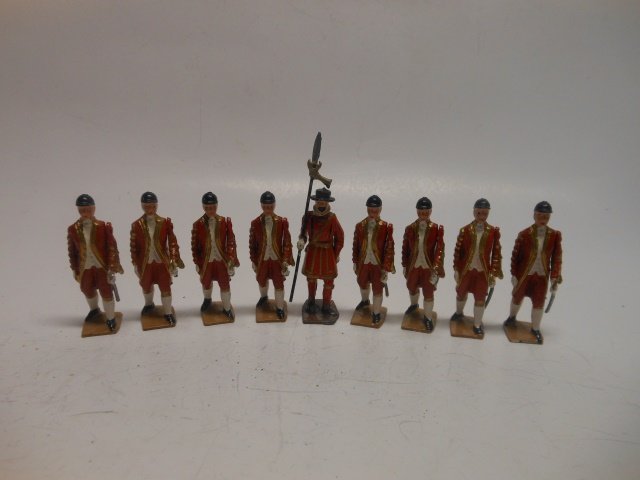 Britains from set #1475 State Coach attendants: 9 pieces. Post War. Unboxed. Condition excellent.