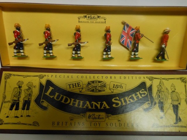 Britains set #8832 Ludhiana Sikhs: 6 pieces. Post War. Tied in original illustrated box. Condition excellent. Box excellent.