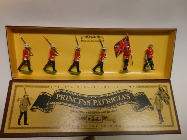 Britains set #8856 Princess Patricia's Infantry: Light Infantry. 6 pieces. Post War. Tied in original illustrated box. Condition excellent. Box excellent.