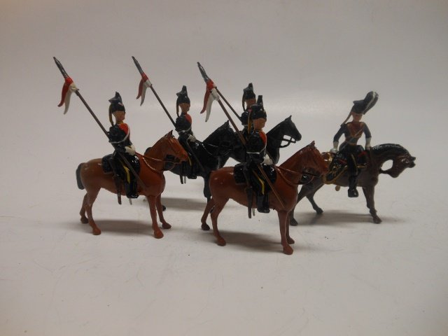 Britains set #24 Ninth Queen's Royal Lancers: 5 pieces. Post War. Unboxed. Condition excellent.