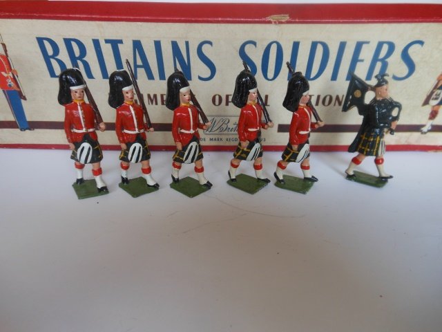 Britains set #77 Gordon Highlanders (1 of 1)