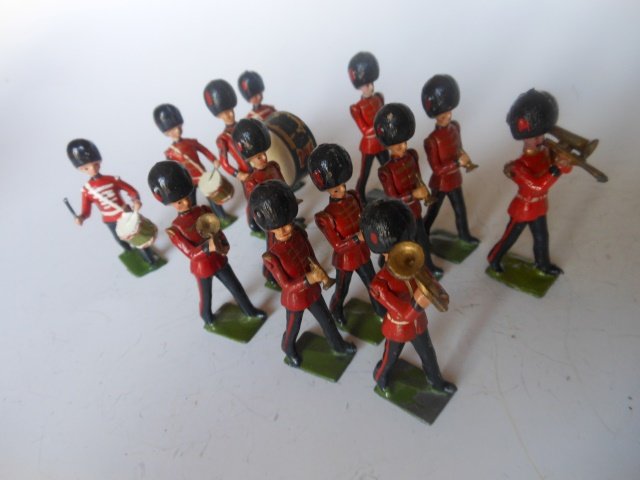 Britains from set #37 Coldstream Guards Band (1 of 1)