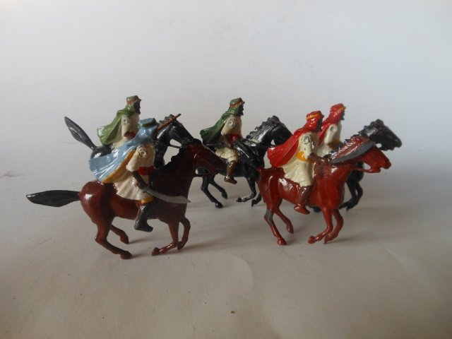 Britains from set #164 mounted Arabs (1 of 1)