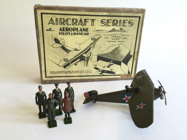 Britains Set #436 US Monoplane with Aircraftsman (1 of 1)